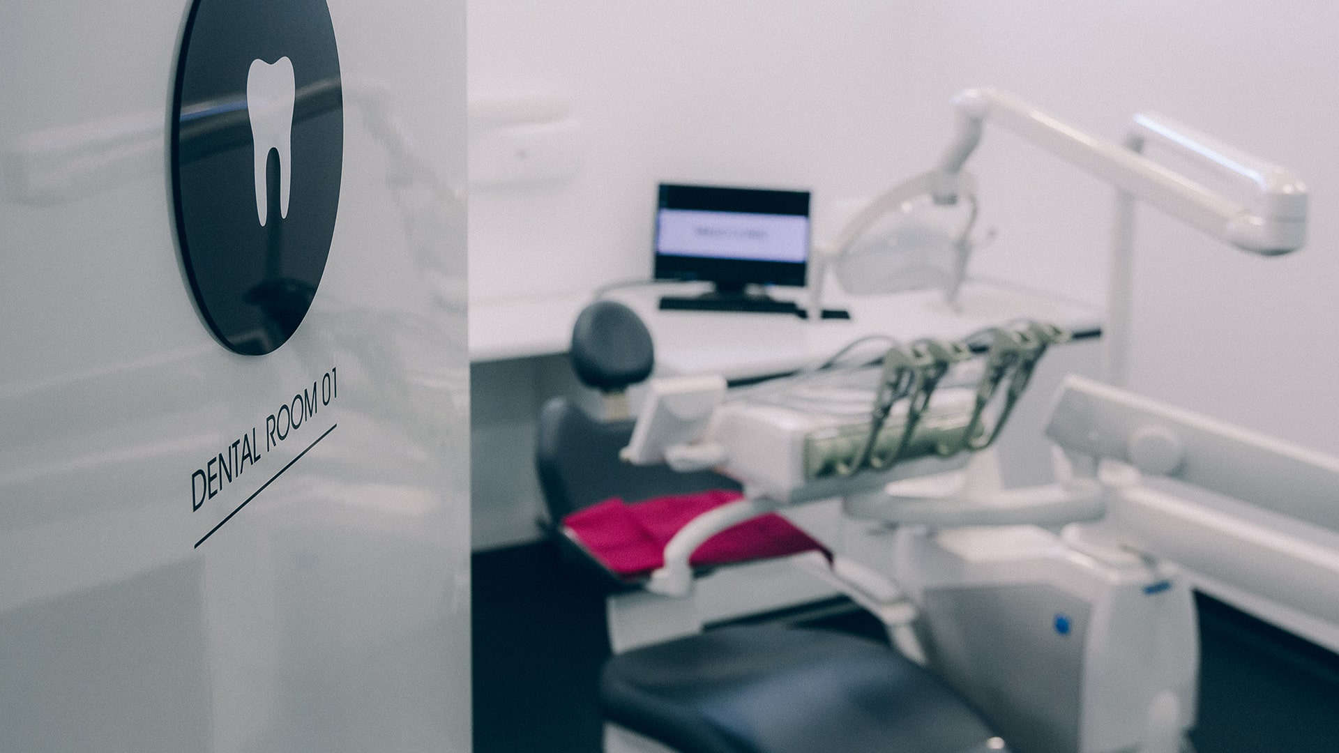 Οι Οδοντίατροι Της Κλινικής Μας | Αdvanced Dental Clinics
